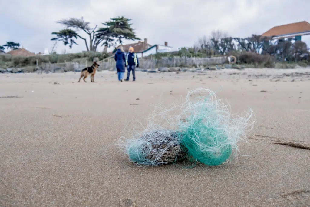 pollution plastique sur les plages