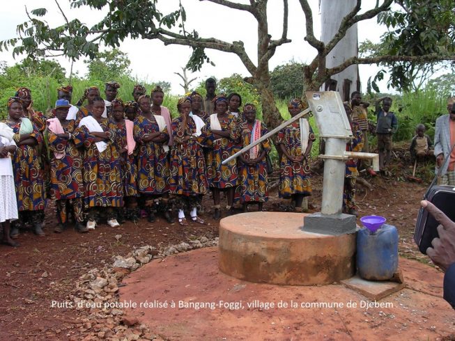 La campagne de construction de puits d’eau potable va continuer et ainsi, entre 2004 et 2006, des puits vont être creusés à Sèdenbom, Magué, Famtun, Bagang-Foggi.